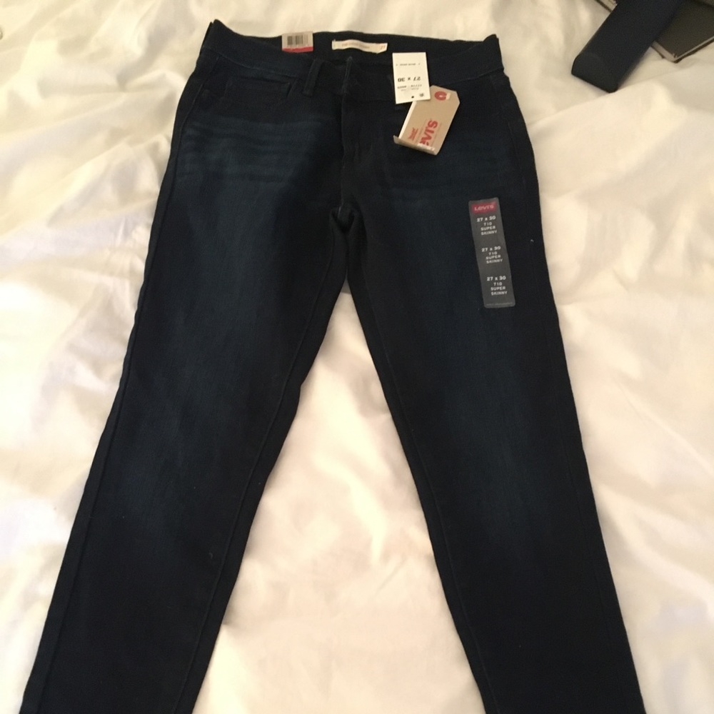 Brand new w tags woman’s Levi’s